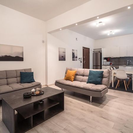 Urban Serenity Gem In Kallithea Neighbourhood! เอเธนส์ ภายนอก รูปภาพ