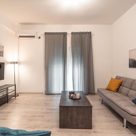 Urban Serenity Gem In Kallithea Neighbourhood! เอเธนส์ ภายนอก รูปภาพ
