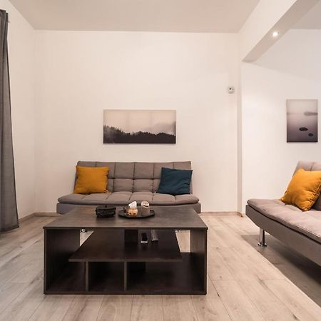 Urban Serenity Gem In Kallithea Neighbourhood! เอเธนส์ ภายนอก รูปภาพ