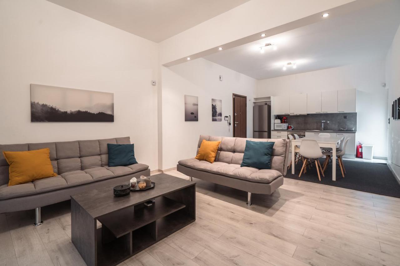 Urban Serenity Gem In Kallithea Neighbourhood! เอเธนส์ ภายนอก รูปภาพ