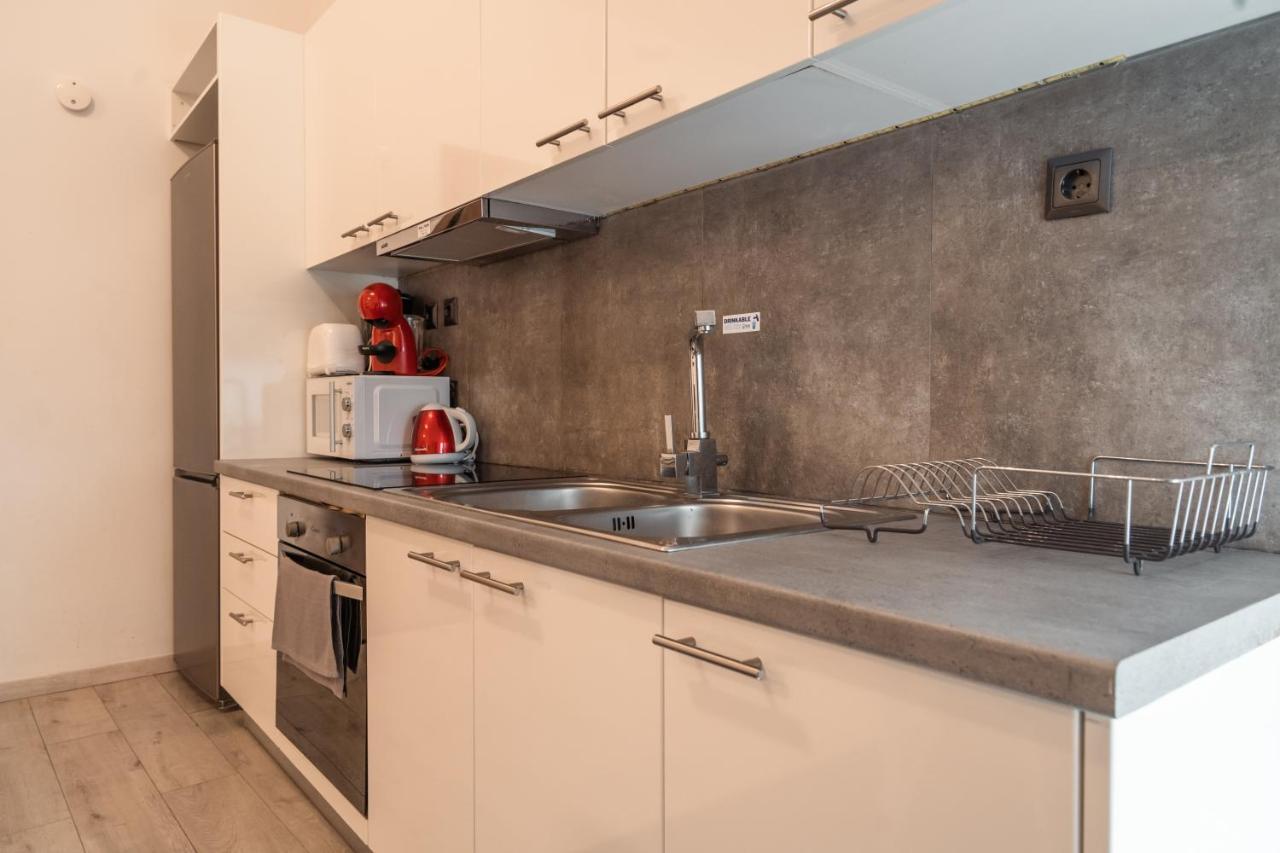 Urban Serenity Gem In Kallithea Neighbourhood! เอเธนส์ ภายนอก รูปภาพ