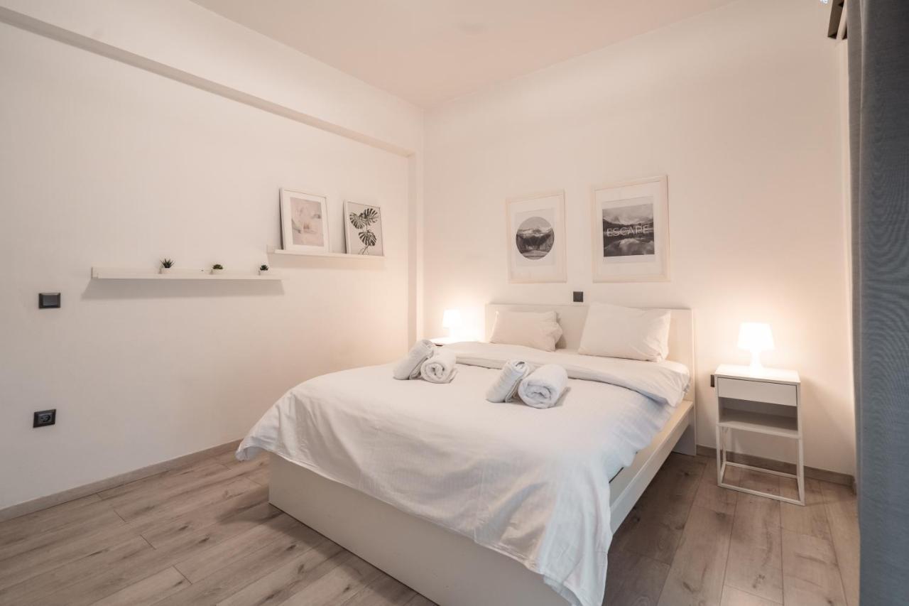 Urban Serenity Gem In Kallithea Neighbourhood! เอเธนส์ ภายนอก รูปภาพ