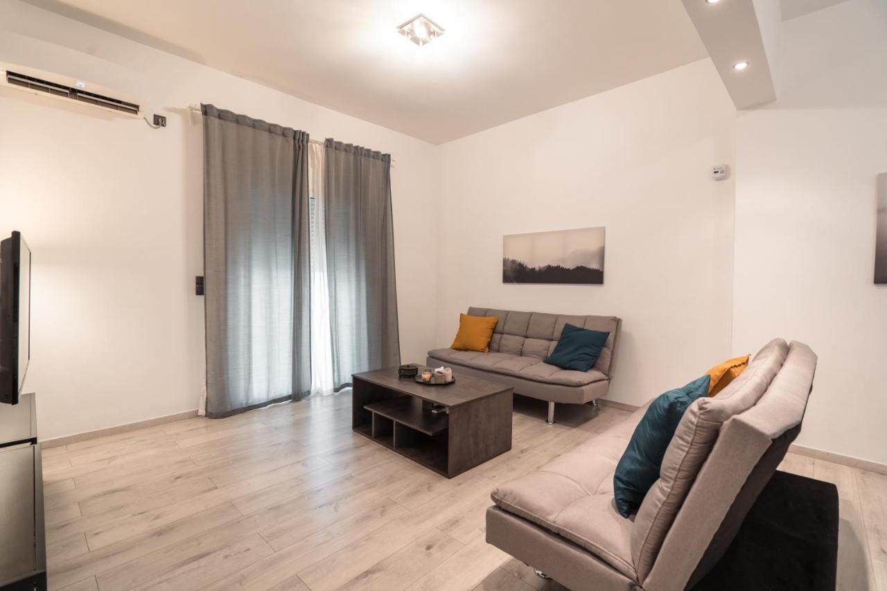 Urban Serenity Gem In Kallithea Neighbourhood! เอเธนส์ ภายนอก รูปภาพ