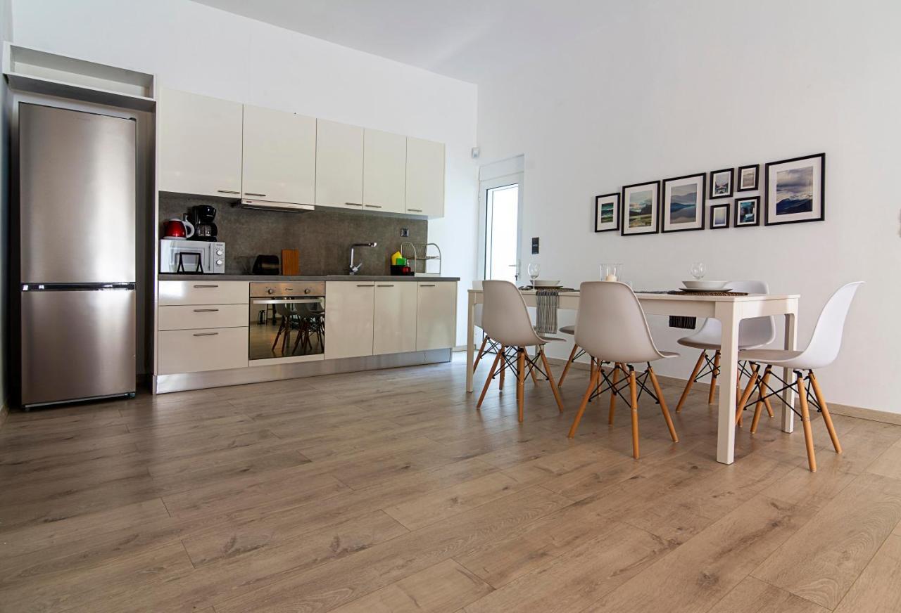 Urban Serenity Gem In Kallithea Neighbourhood! เอเธนส์ ภายนอก รูปภาพ